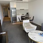 Chatswood Modern Studio With Balcony