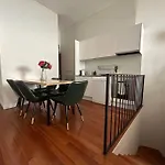 2 Bedroom Apartment Darling Harbour Farnell