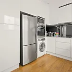 Chic Apartment Footsteps From Manly Beach