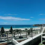 Bondi Beach Waves 2 Beachfront Apartment