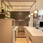 Cbd Executive Apartment Right By The Harbour