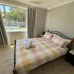 5 Bedroom 3 Bathroom House With Pool, Spa, Voice-Control Smart Home And Game Room