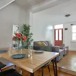 Delightful 2 Bedroom House Pyrmont 2 E-Bikes Included