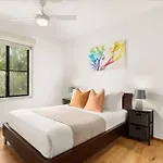 Cosy Inner City Abode - 1 Bed Woolloomooloo
