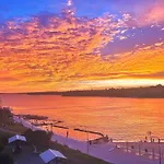 Beachfront Luxury 3 Beds With Ocean View Balcony