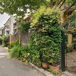 Chic Historical 3 Bedroom In The Rocks #L3