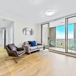 Stunning City And Water View Apartment