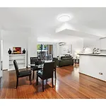 Poolside 2-Bed Haven, Walk To City Centre