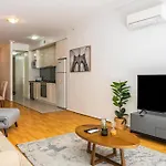 Stylish Studio With Pool & Gym In Heart Of Sydney Duplicate