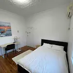 Mascot Guesthouse 5 Mins To Airports 17 Mins To Cbd