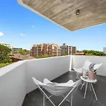 Luxurious Bondi Beach Apt Stunning Balcony Views