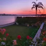 Waterfront Oasis ,Panoramic Views, Infinity Pool