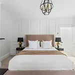 Superb 3-Bed Victorian Terrace By Darling Harbour