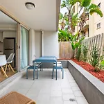 Manly Chic - A Breezy Beachside Studio