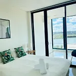 Sensational Waterview 2Bed2Baths Apt -Wifi Parking