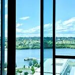 Sensational Waterview 2Bed2Baths Apt -Wifi Parking