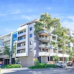 Cozy Zetland 2 Bedroom Apt With Pool, Gym And Parking