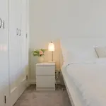 Stunning Darling Harbour View Apartment & Parking