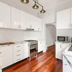 Quaint 3-Bed Heritage Home In The Heart Of Sydney