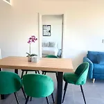 New Olympic Park 2 Bedroom Condo -Pool Gym Parking 9