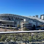 Olympic Park Delight - 2 Bdrm -Parking - Views