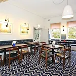 Blues Point Hotel