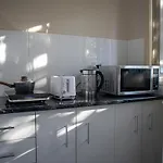 Relaxing Guest Home Near Airport