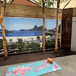 Modern Beachside Suite-Just Steps From Bondi Beach