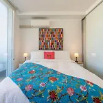 Elegant Apartment, Heart Of Newtown With Secure Parking