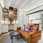 Bespoke Luxury At Palm Court