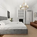 Luxury Harbourside Living With Rich Historic Charm