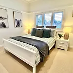 Manly Beach Retreat With Free Onsite Parking