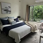 Hotel Style Monterey Guest Studio Near Hospitals, Beach And Airport