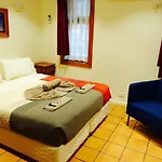 Manly Lodge Boutique Hotel