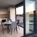 Benalong Apartment - At Gladesville