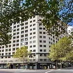1 Bdrm Surry Hills - Super Central Location -1012 Elz