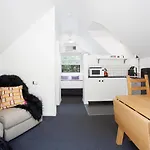 Woolwich Studio Bliss, Private Oasis By The Water