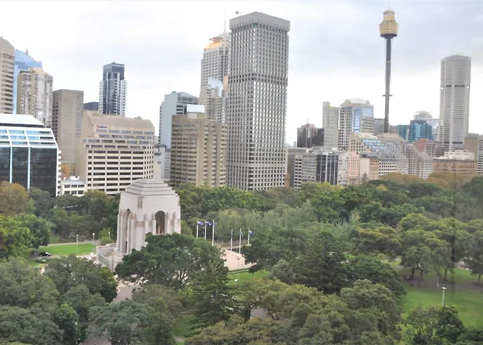 Accommodation Sydney - Hyde Park Plaza 38 College St Sydney