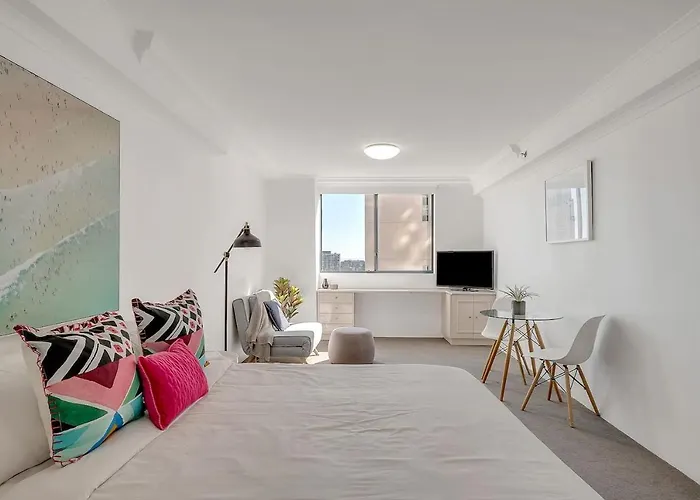 23 Storeys Up - Functional Sydney Cbd Sanctuary