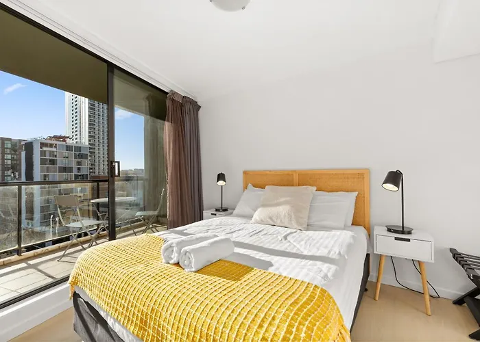 City Skyline Views Cbd Apartment - 1603