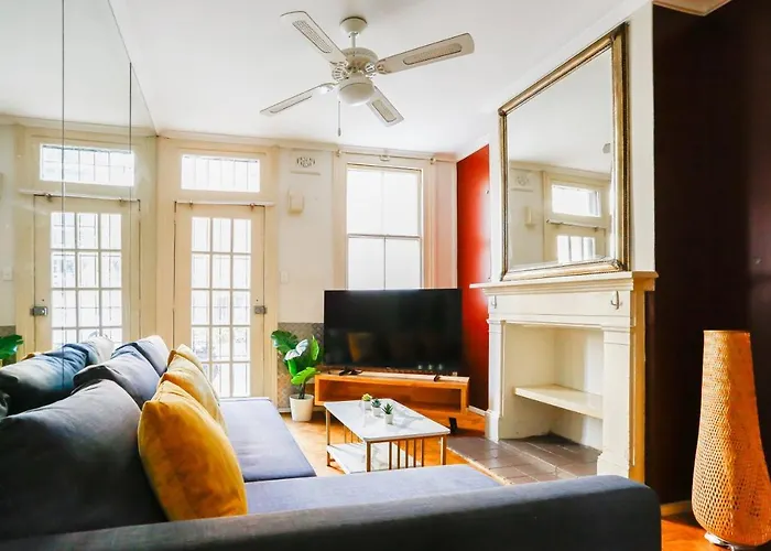 Superb 2 Bedroom House Darlinghurst 2 E-Bikes Included