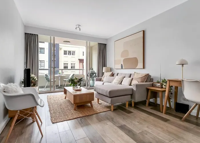 Waterfront Delight On Darling Harbour At Pyrmont