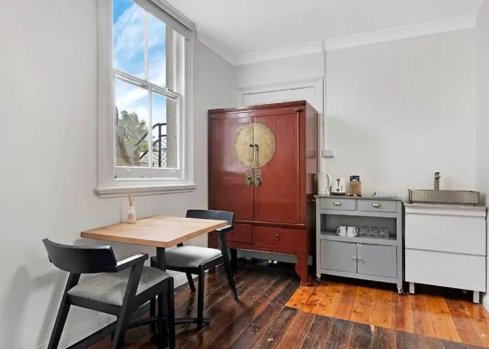 Budget 1 Bed Private Studio Close To Ashfield Station