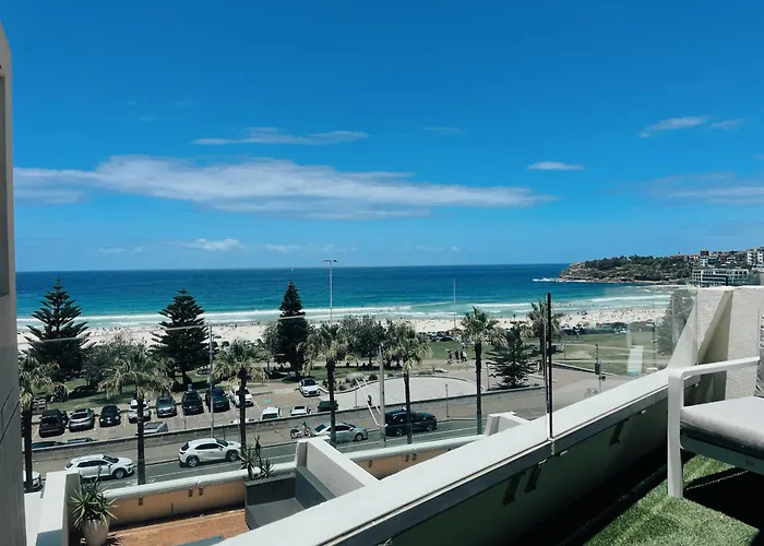 Bondi Beach Waves 2 Beachfront Apartment
