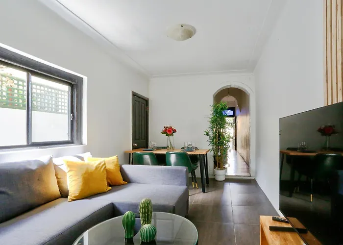 Affordable 2 Bedroom House Surry Hills 2 E-Bikes Included