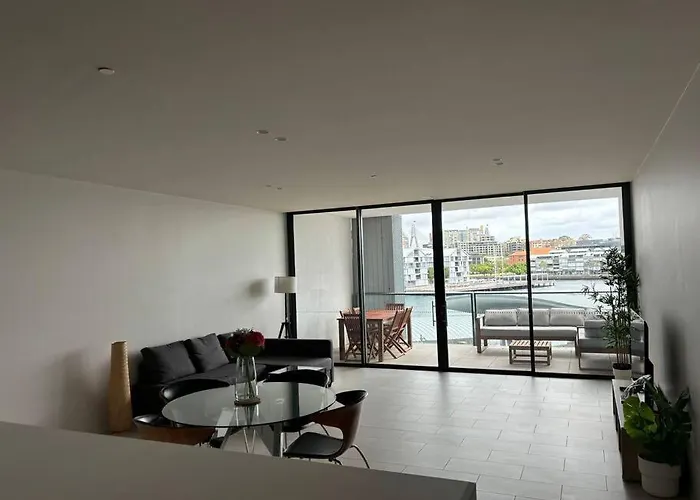 Accessible 2 Bedroom Apartment City Centre