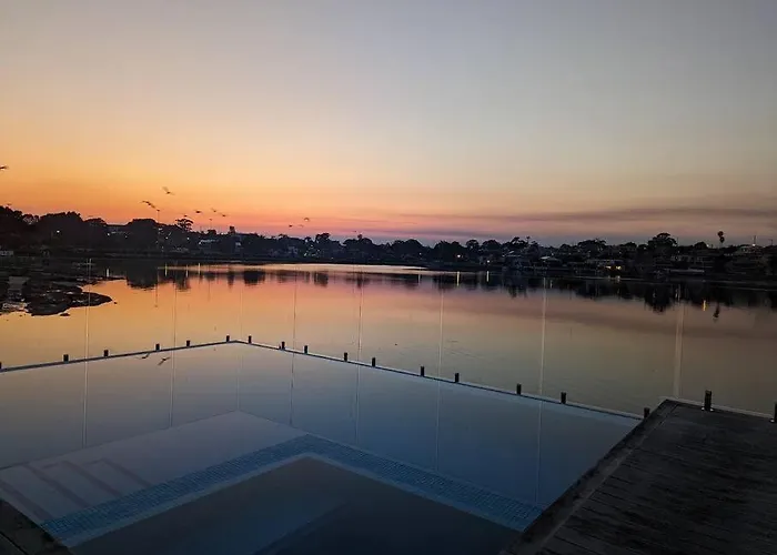 Waterfront Oasis ,Panoramic Views, Infinity Pool