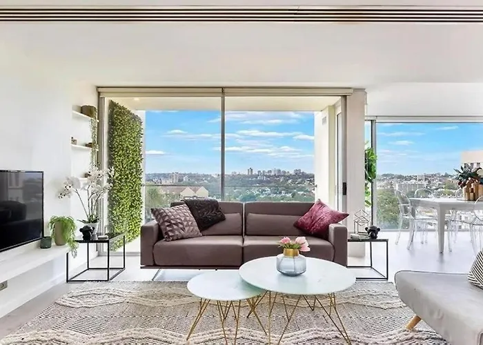 Stylish 2 Bed Apt +24/7 Concierge + Pool + Sauna