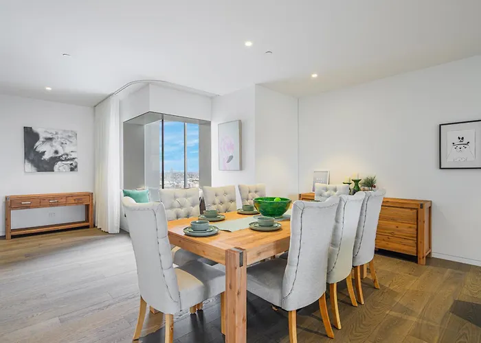 Waterfront Cbd Luxury 3Br Best View & 2 Parkings