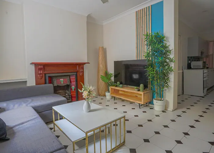 Affordable 3 Bedroom House Darlinghurst With 2 E-Bikes Included